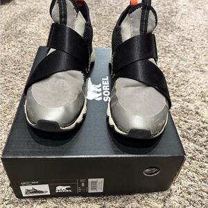 Sorel Kinetic Sneak Sneakers in Black and Silver